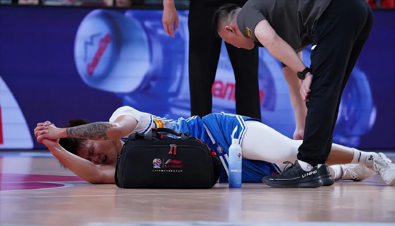 赵睿只为新, 曝新疆男篮, 季后赛打了 赵睿只为新, 曝新疆男篮, 季后赛打了