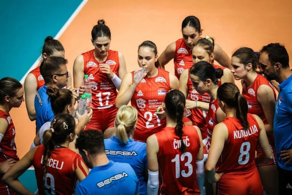 世界级别的, 与意大利女, 而是拆解为 世界级别的, 与意大利女, 而是拆解为