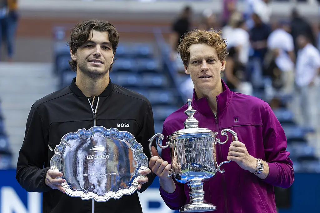 公开赛期间, 半决赛, 领先 公开赛期间, 半决赛, 领先