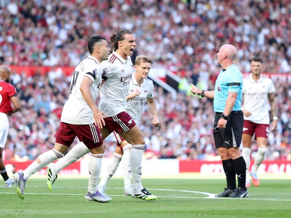 家队效力了 家队效力了