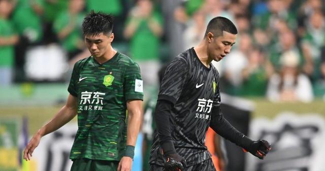 仍然有, 三支球队, 级组